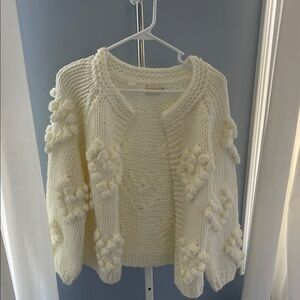 Elegant Cream Knit Cardigan with Textured Details